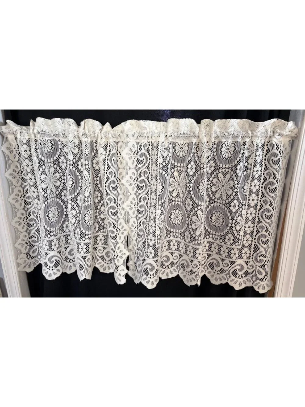 Cream Lace Curtain Set 56